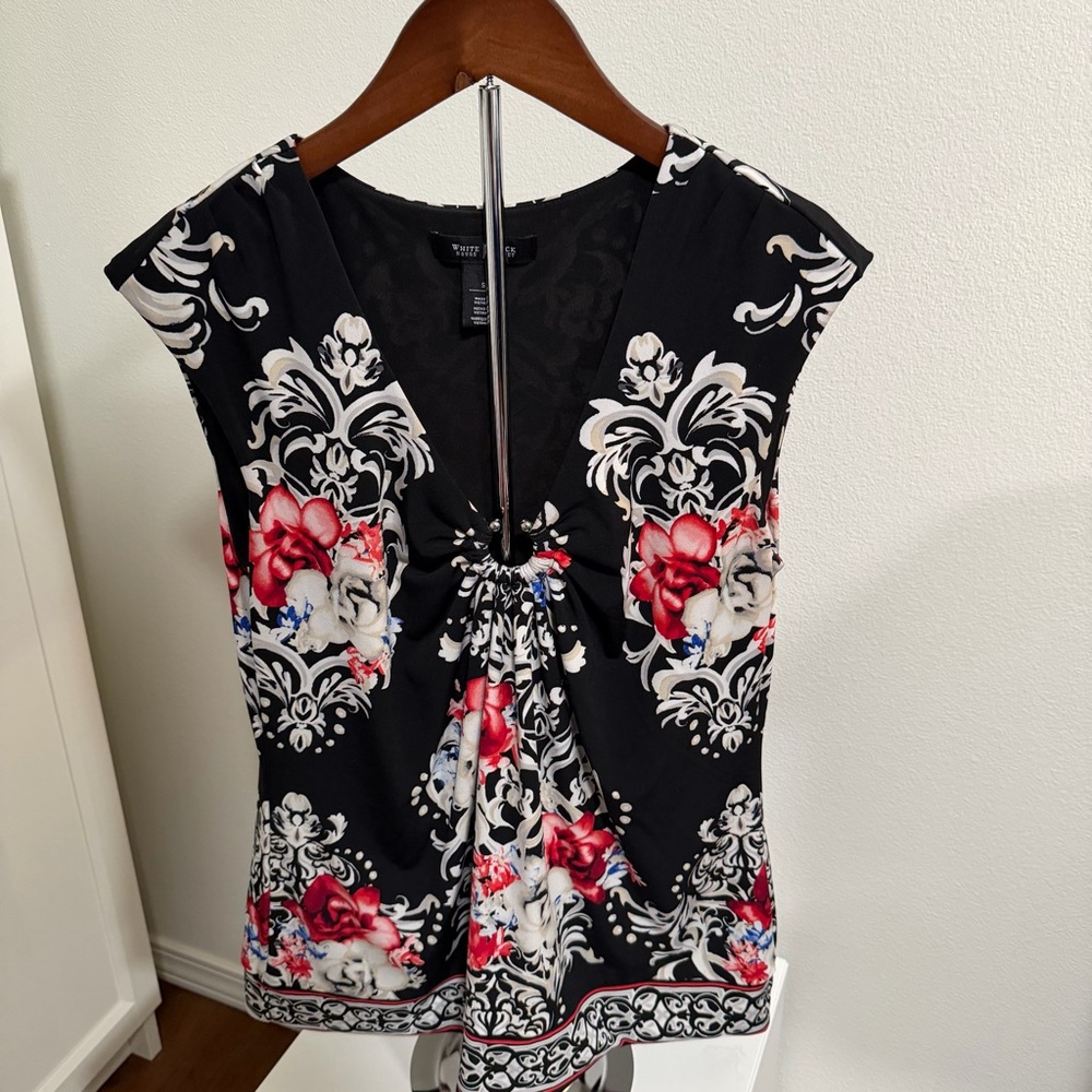 White House Black Market Sleeveless Top Blouse